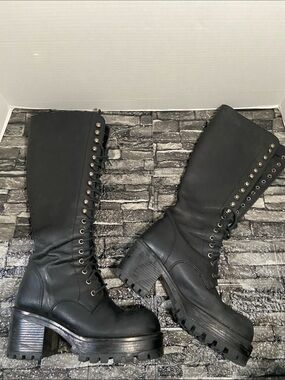Vintage Aldo 90’s Goth Platform Boots